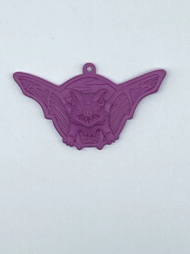 TMNT TEENAGE MUTANT NINJA TURTLES UNIVERSAL MONSTERS Vampire Shield DRACULA DON