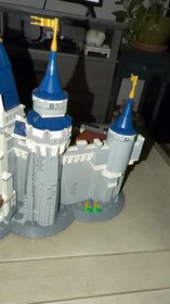 Lego Disney: The Disney Castle (71040) Complete w 2 minifigs without Manual