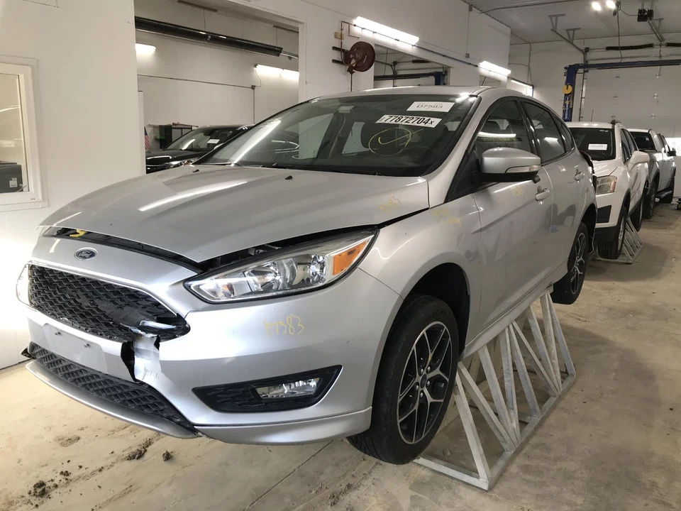 Used Wheel fits: 2016 Ford Focus 17x7 alloy 10 spoke 5 Y spoke machined face wit - Image 3 of 4