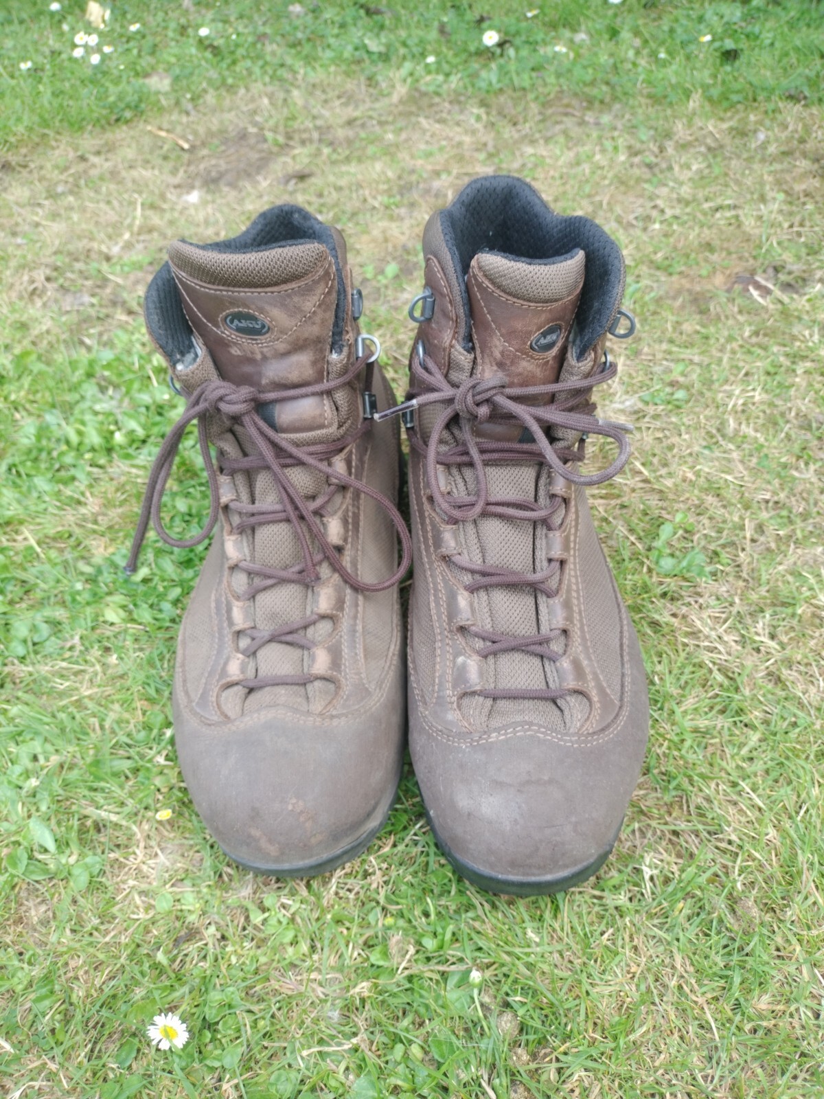 Botas AKU usadas en marrón para hombre talla 10
