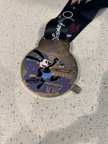 Run Disney 2022 50th Anniversary World WDW 10K Oswald Medal Rare! - Picture 4 of 6