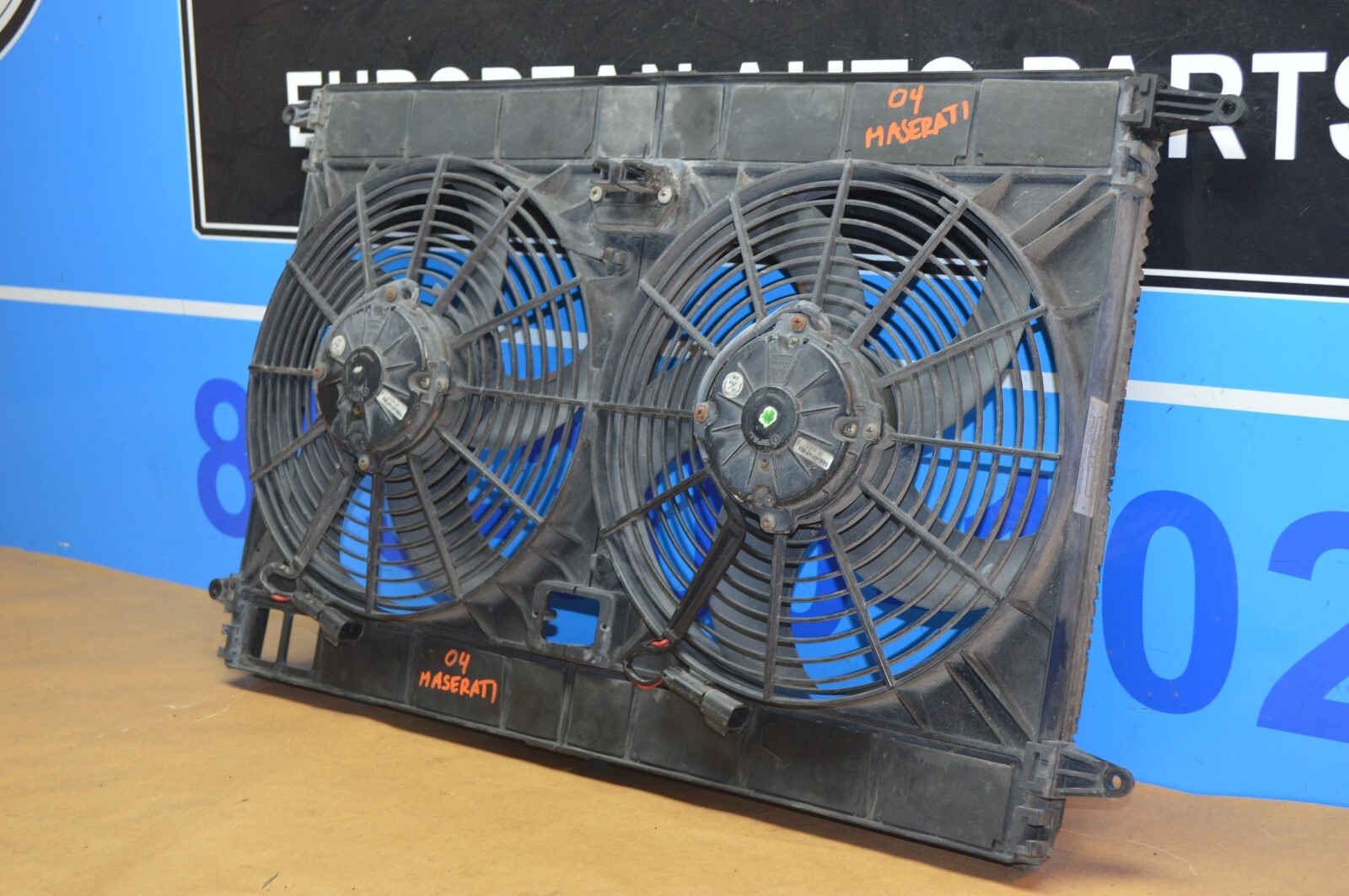 2004 M138 MASERATI M128 GT DUAL RADIATOR COOLING FAN FANS & SHROUD ASSEMBLY
