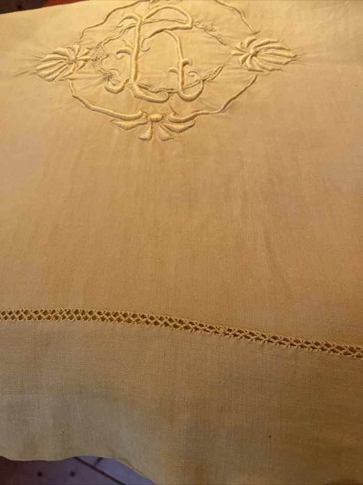 Grand drap ancien monogrammé R en lin teinture écologique safran - Photo 2/4