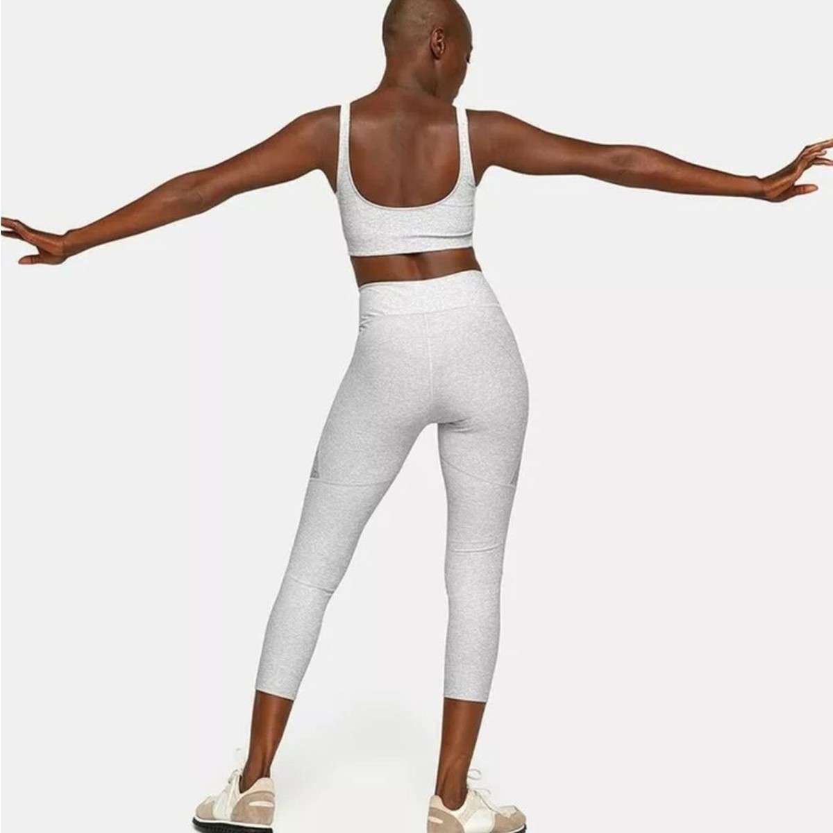 Outdoor Voices 3/4 Two Tone Warmup Leggings Activewear Dove Ash Women's  Medium