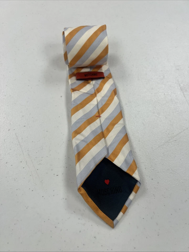 Corbata Moschino para hombre gris amarillo y crema a rayas seda $195 Foto 2 de 4