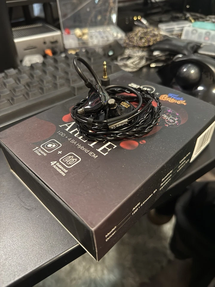 ZiiGaat x Fresh Reviews Arete 1DD+4BA Hybrid IEM In-Ear Monitors USED, READ!! - Image 3 of 3