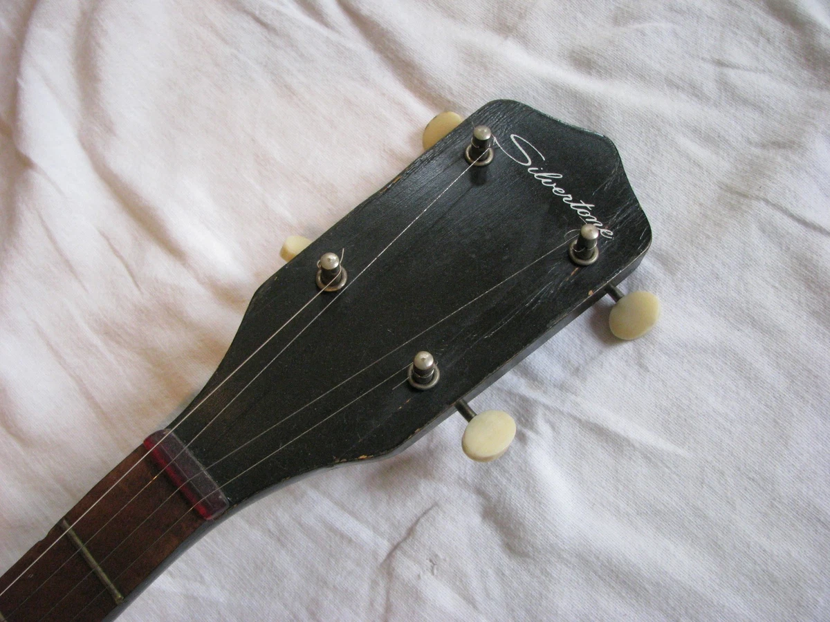 Silvertone 2024 tenor guitar