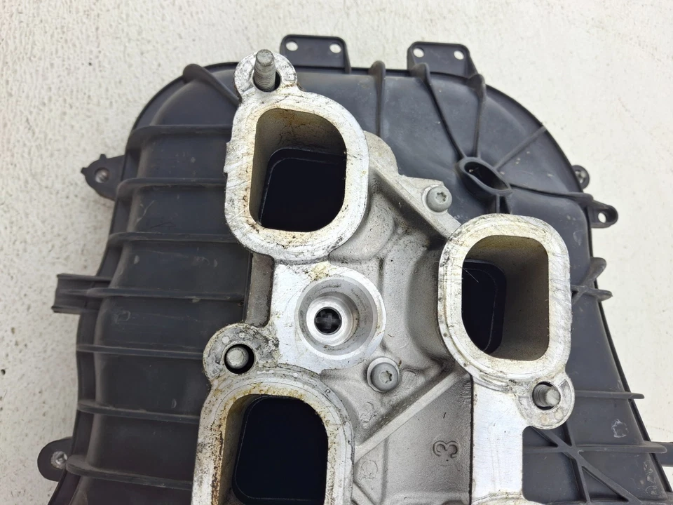 2010-2011 Cadillac SRX 3.0L Engine Air Intake Manifold 12635245 - Image 2 of 4