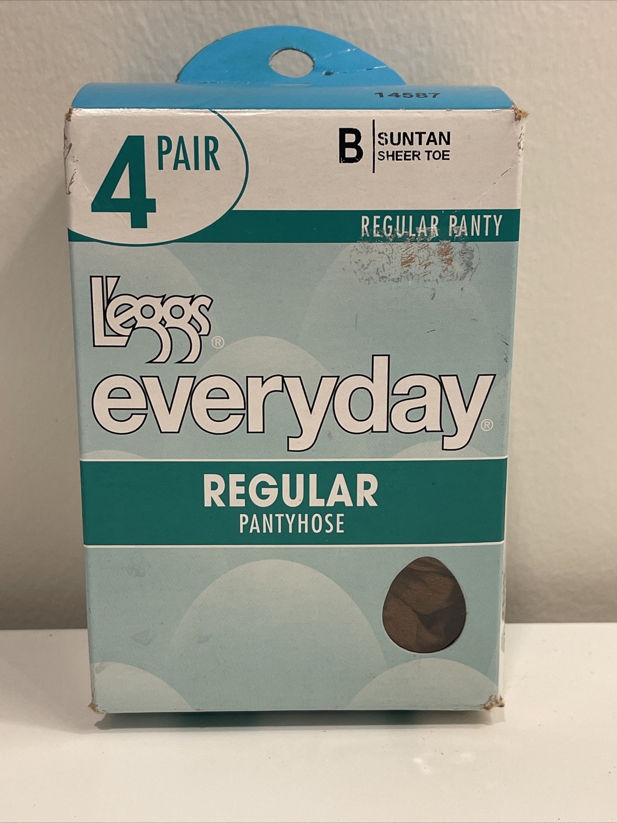 L'eggs Everyday Regular Pantyhose Suntan Sheer Toe Size B. FOUR (4