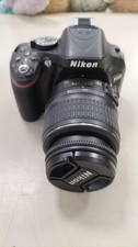 Nikon D5200 DSLR Camera Kit with 18-55mm Lens 24.1MP SDXC Compatibility