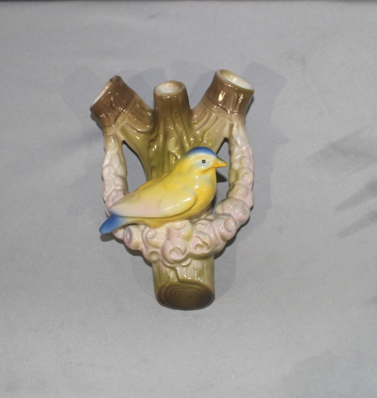 Rare Czech Pottery Bird on Garland Wall Pocket Czechoslovakia Red Dime Mark
