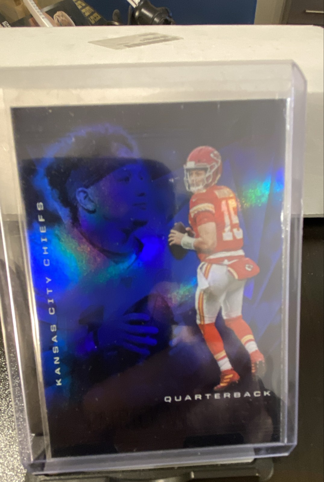 2020 Panini Illusions - Patrick Mahomes II #2 Trophy Collection Sapphire. 9165