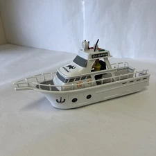 Animal Planet Shark Research Boat Toy - With Action Figure Tested Works