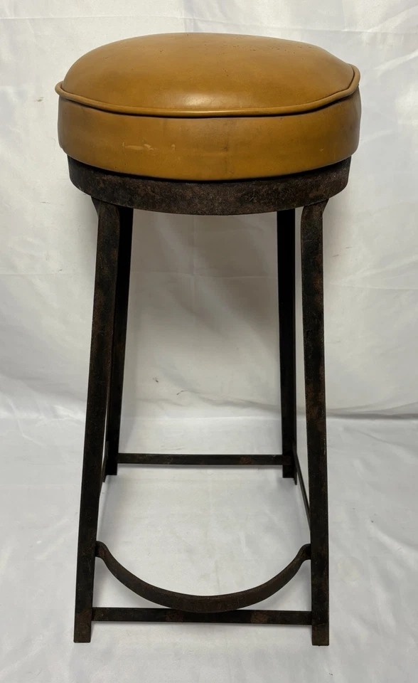 Винтажный промышленный стальной табурет 1940-х годов с мягкой подушкой деревянное сиденье подножка - Изображение 3 из 4