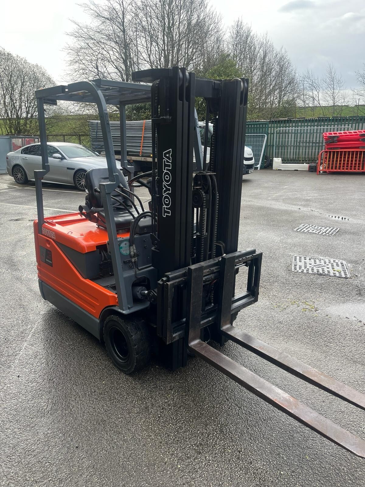 SOLD! TOYOTA 1500kgs ELECTRIC FORKLIFT TRUCK. 4.3m Full Free Lift Mast