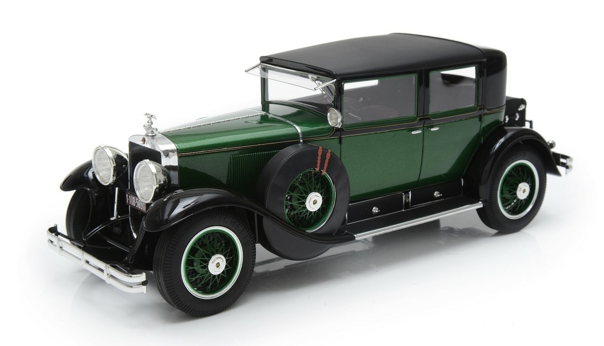 1928 Cadillac 341A Town Sedan Al Capone's car in 1:18 scale by