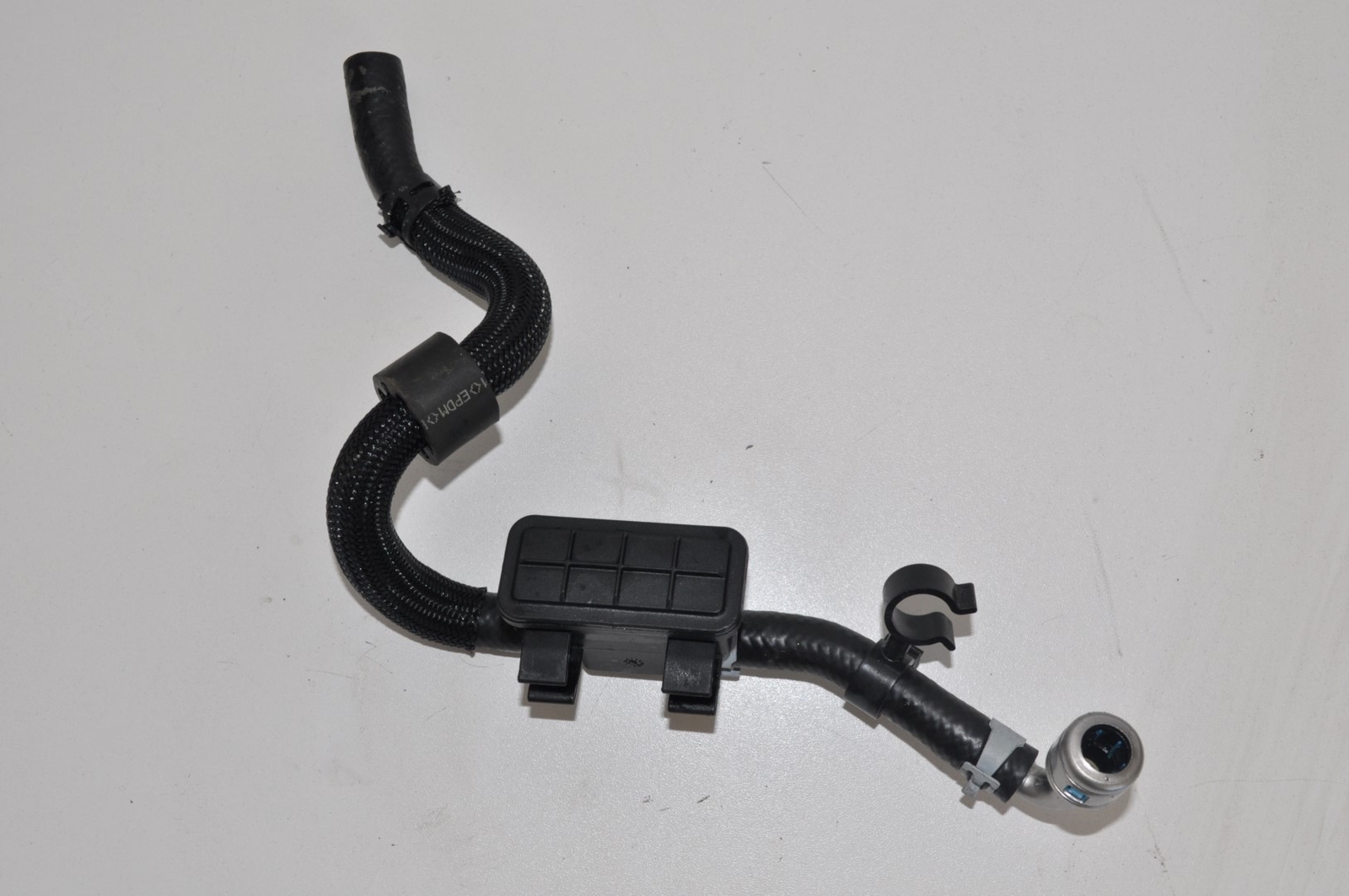 VW TIGUAN 2.0 TDI 2010 RHD FUEL SENSOR DAMPER VALVE 7N0127242 | eBay