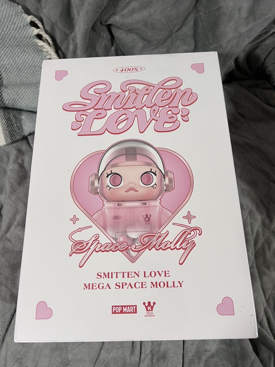 POP MART MEGA Collection SPACE MOLLY 400% SMITTEN LOVE JAPAN