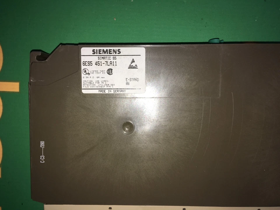 6ES5-451-7LA11 Siemens Simatic S5 - PLC Digital Output module - Image 2 of 3