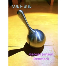 Easy-to-remove lid: George Jensen Salt Mill TWIST Nordic