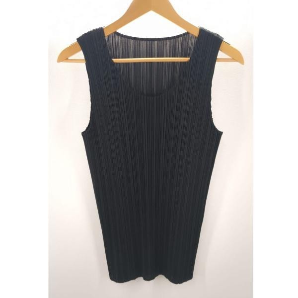 PLEATS PLEASE イッセイミヤケ　タンクトップ/ベスト(黒、サイズ３) PLEATS PLEASE ISSEY MIYAKE - PLEATS PLEASE(プリーツプリーズ