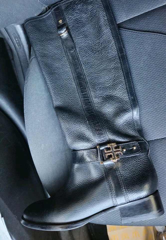 Tory Burch Elina Bota Alta de Montar Negra Cuero Guijarro LOGO DORADO Talla 9.5M 30mm Foto 3 de 4
