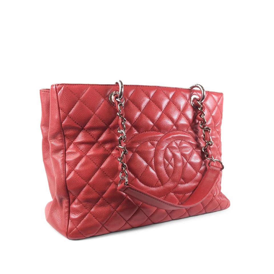 Bolso de Mano Chanel Caviar Grand Shopping Autenticado Rojo Cuero Oscuro Foto 2 de 4