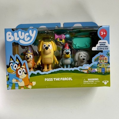 BLUEY PASS THE PARCEL 4 Figure Pack Set Bingo, Lucky's Dad Pat, Bluey & Lila