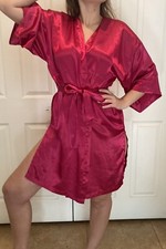 Vtg. Victoria  s Secret Gold Label Silky Burgundy Kimono Robe One Size