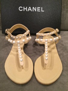 chanel pearl flip flops