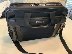 kenneth cole overnight bolsa