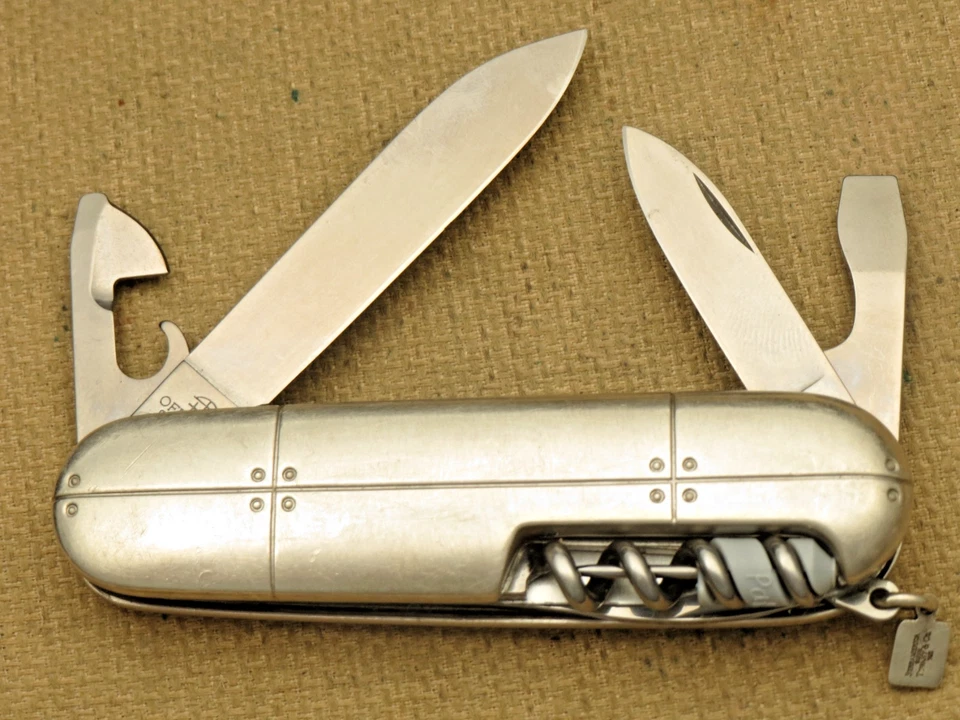 Cuchillo espartano suizo de plata esterlina Victorinox TIFFANY & CO - STREAMERICA - Foto 4 de 4