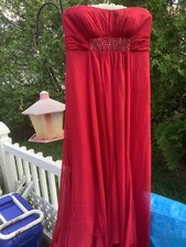 DAVIDS BRIDAL SIZE 6 Cranberry Red Strapless Gown, Worn Once, Excellent Conditio