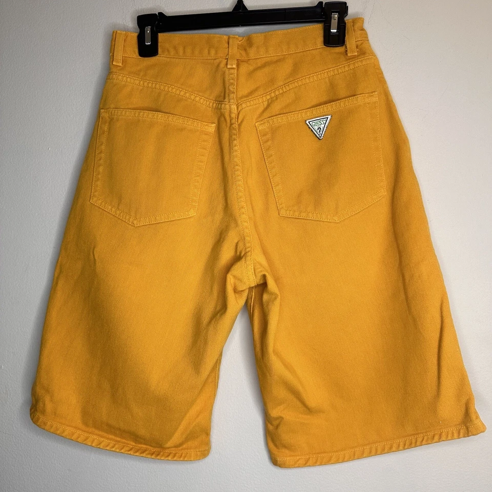 Pantalones Cortos De Colección GUESS Georges Marciano Para Mujer Amarillos Botón Mosca EE. UU. Talla 29 Foto 2 de 4