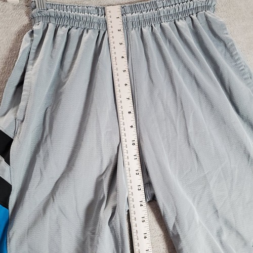 Nike Boys Activewear Shorts Small Gray Basketball Logo Workout Gym Training - Picture 3 of 10