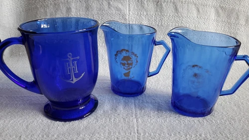 Vtg 2 Cobalt Blue Shirley Temple Mini Pitchers 1 Anchor Hocking Logo Mug