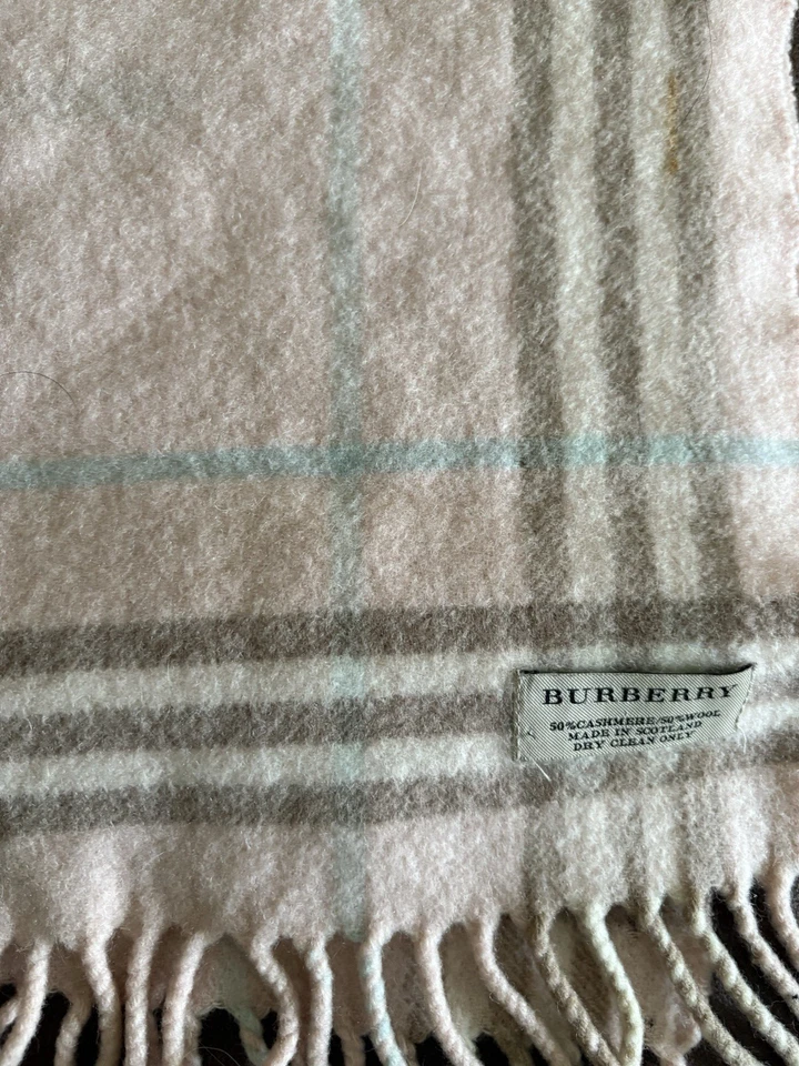 Auténtica bufanda de lujo BURBERRY Nova Check rosa lana merino angora cachemir Foto 3 de 4