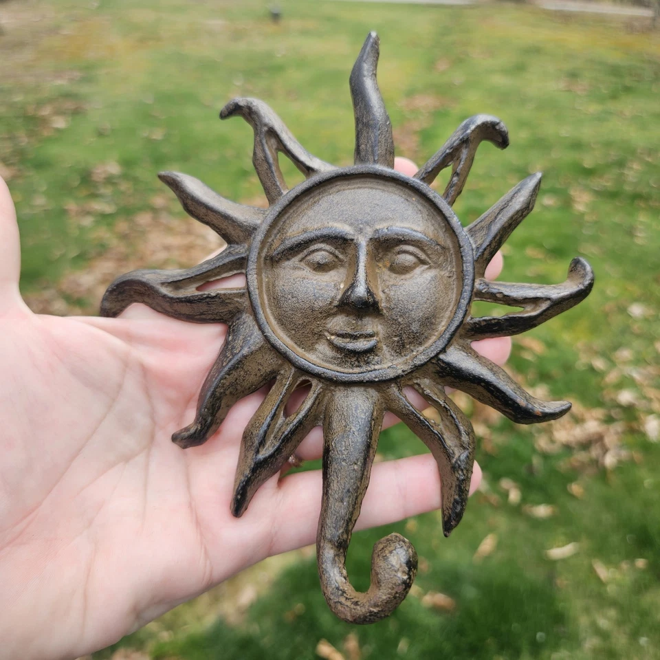 Juego de 2 ganchos para abrigo de hierro fundido Celestial Sun Foto 2 de 4