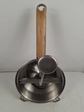 Endurance Stainless Steel Food Mill w/3 Disks Making Sauces Easier Than  Ever