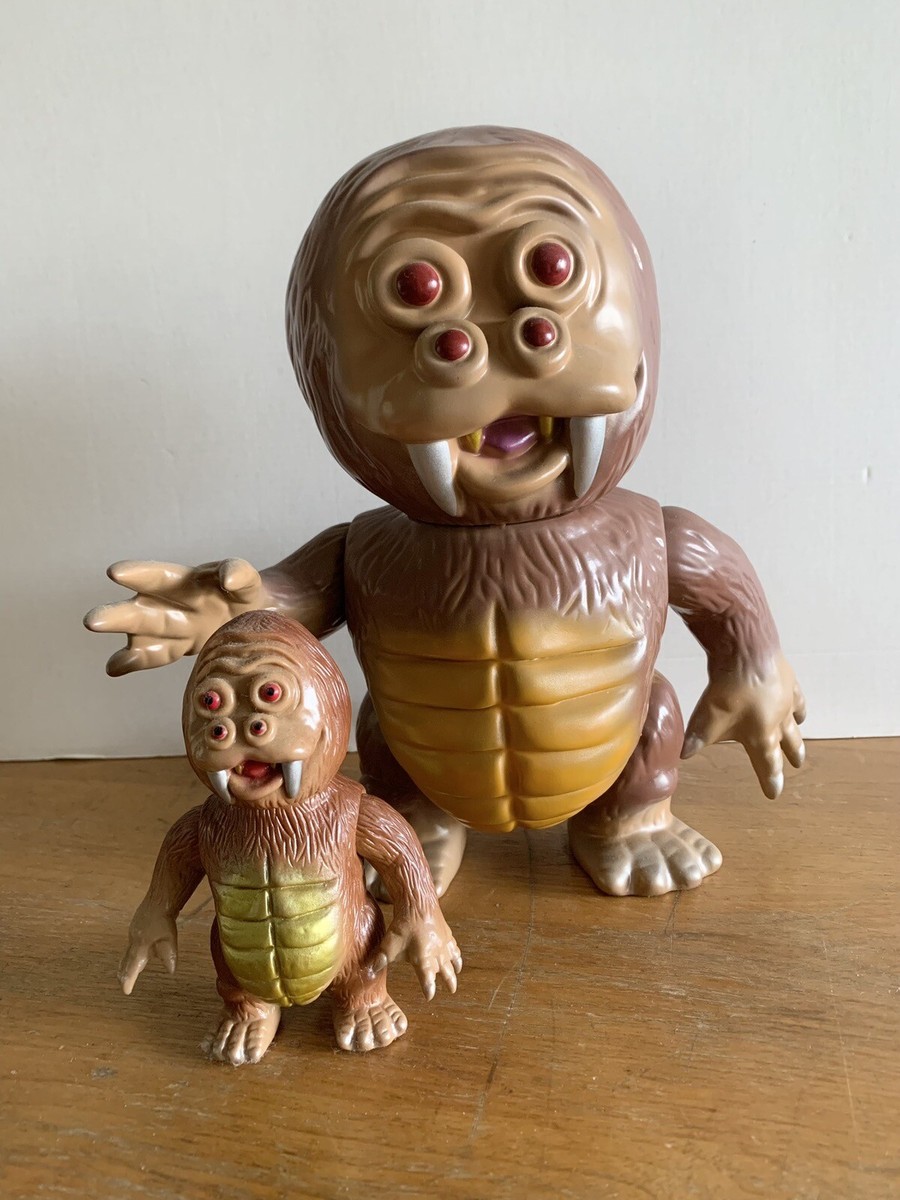 決闘怪獣シリーズ RUMBLEMONSTERS zollmen ゾフビ Zollmen Monbemon standard and mini size sofubi kaiju figure