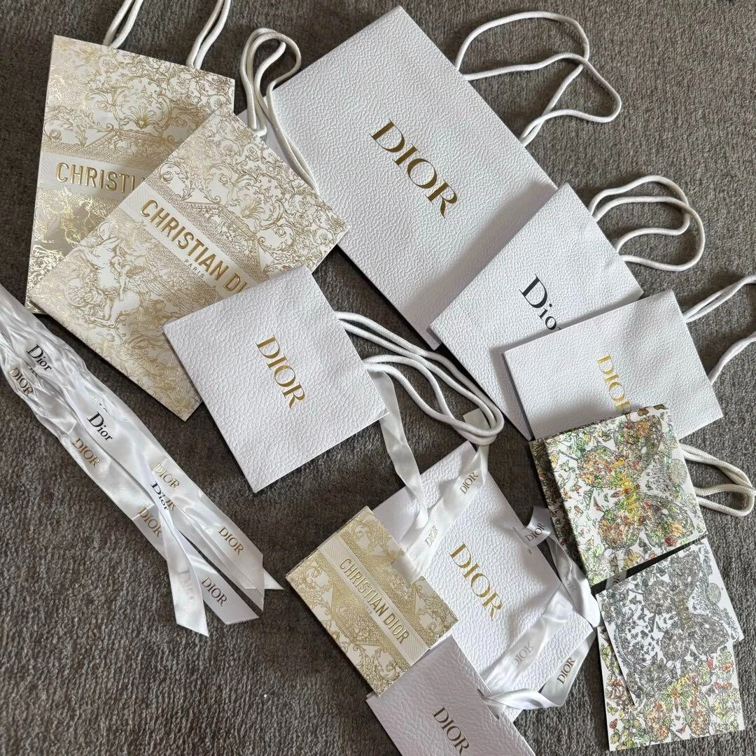Sacs en papier cadeau vides authentiques Dior blanc/or avec carte, ruban vente en vrac