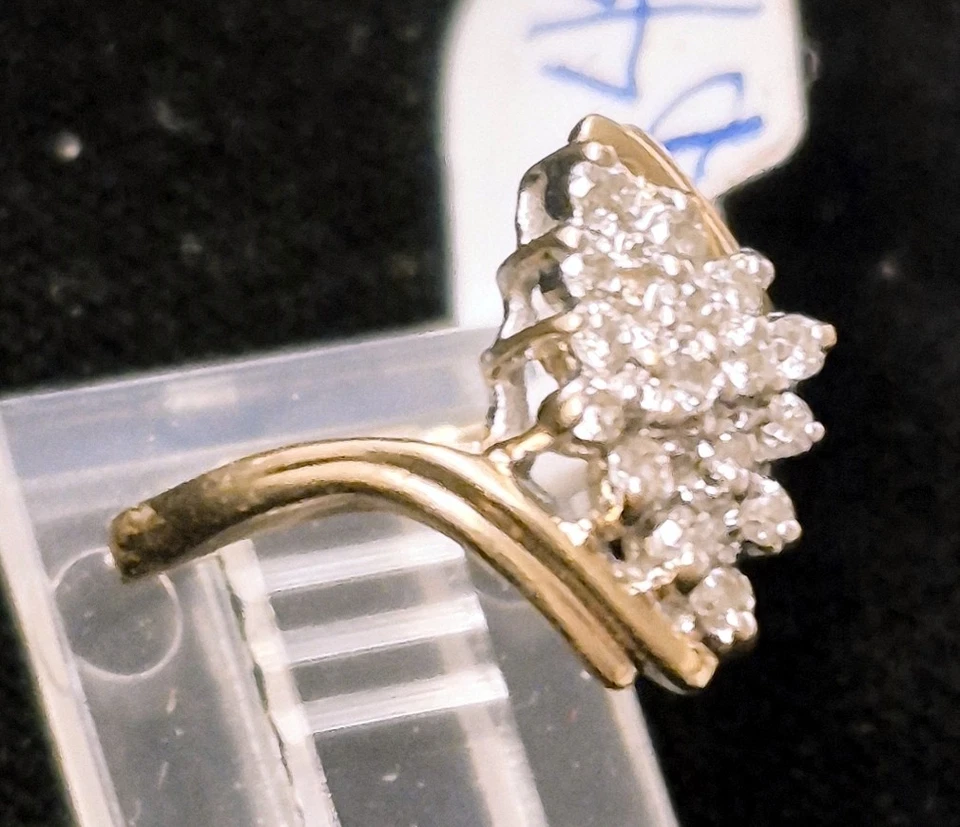 16 DIAMANTES EN ORO MACIZO 14KT - MARAVILLOSO racimo de diamantes talla 5 Foto 2 de 4