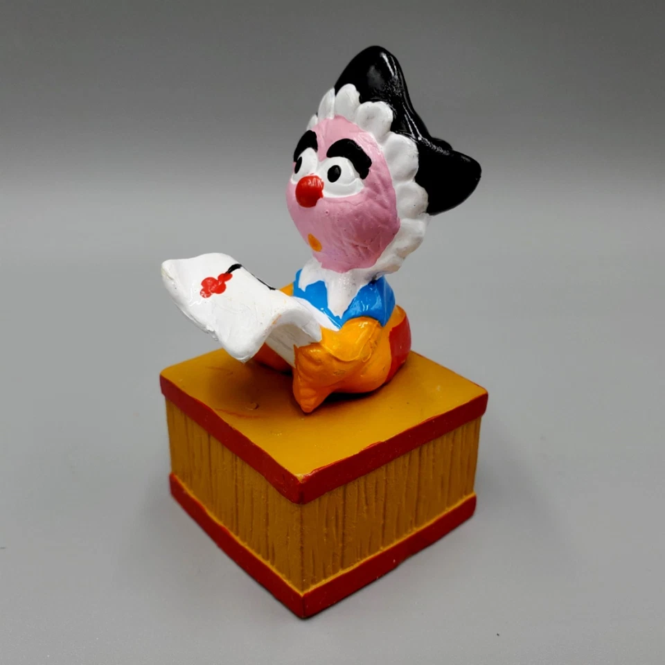 Muppet Babies Animal Pirate Pvc Figure sitting on crate with treasure map 3" - Изображение 2 из 4