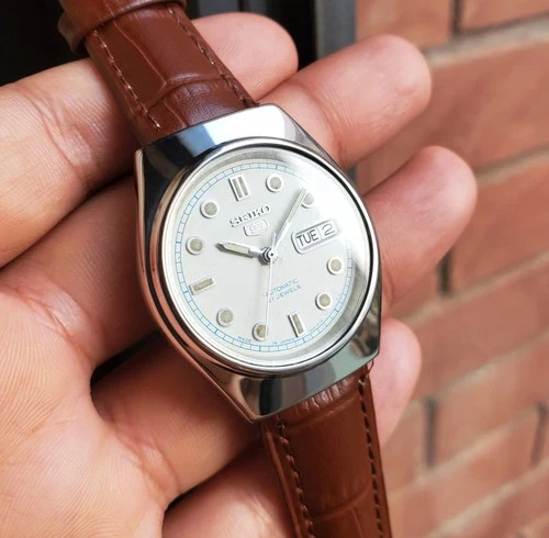 Seiko SKXL55 1996 White Smooth Sunburst Dial Retro Ultra Rare Vintage Automatic