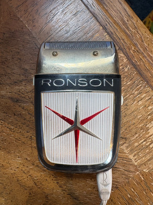 Ronson CFL With Super Trim Electric Razor - UNTESTED