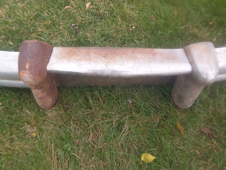 Protector de parachoques trasero Mercury Montclair 1951 cromado usado piezas originales o restauración Foto 2 de 4