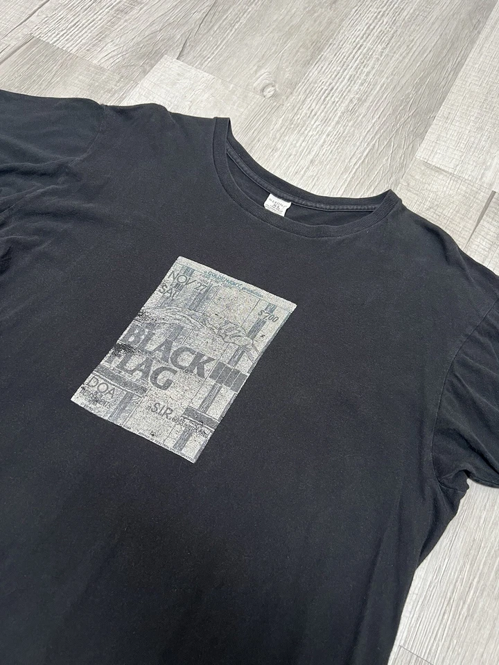 Camiseta Vintage Anos 90 Black Flag Show Flyer GG - Imagem 2 de 3