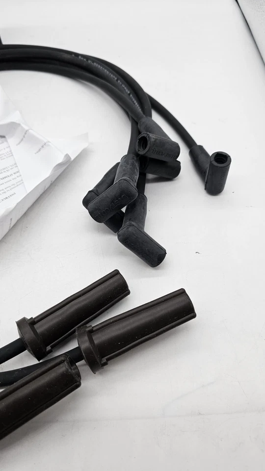 Conjunto de fios de vela de ignição CARQUEST 356105 compatível com Electra LeSabre Delta 88 Toronado - Imagem 2 de 4