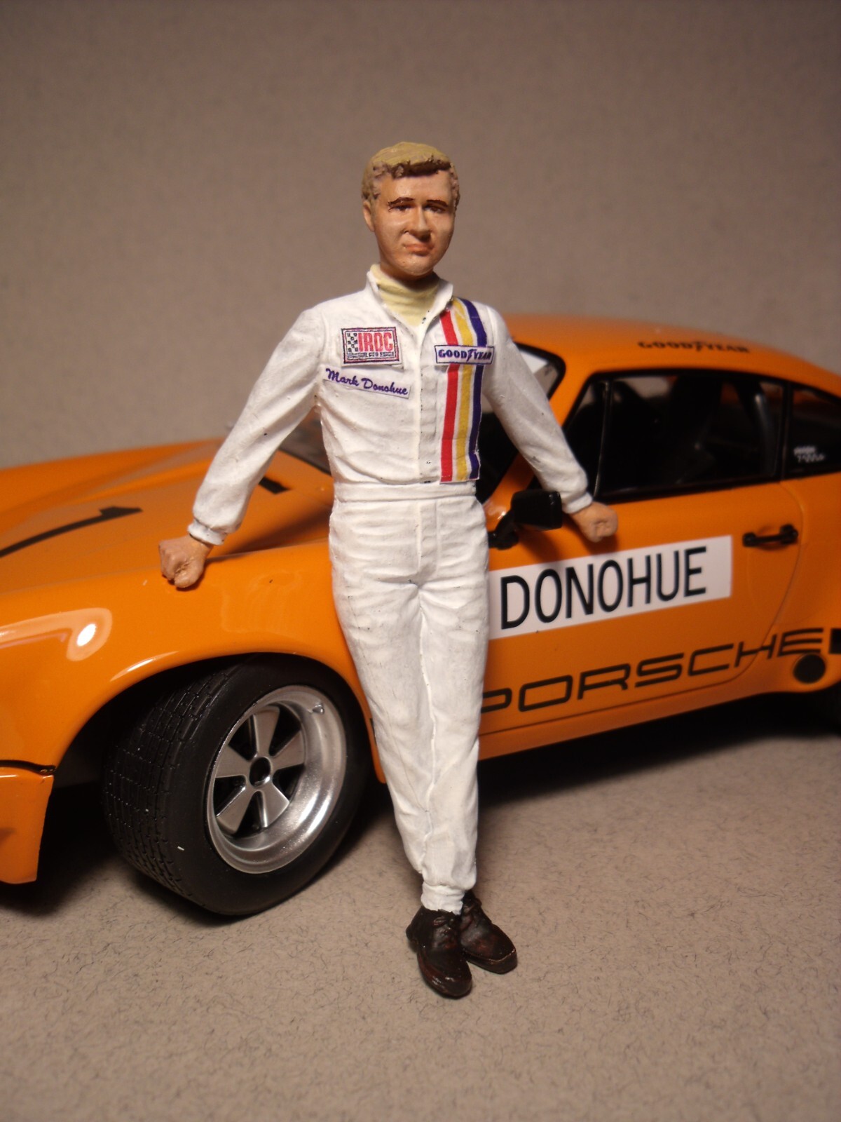 Figurine Mark Donohue IROC 1/18 non peinte pour Solido et Spark