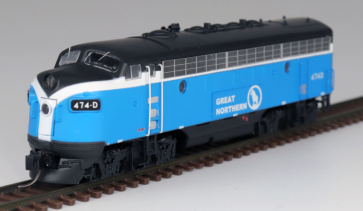 InterMountain N Scale 69225 Great Northern Big Sky Blue EMD InterMountain N Scale 69225 Great Northern Big Sky Blue EMD